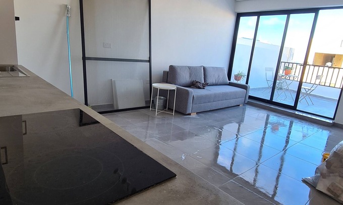 Bugibba Apartment | Top Floor with sunny Terrace