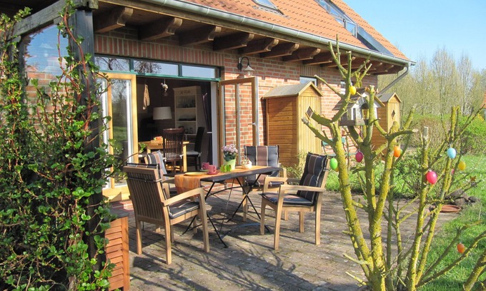 Kneese Dorf House | TOP: Holiday house in a fantastic location, large nature plot, close to Schaalsee.