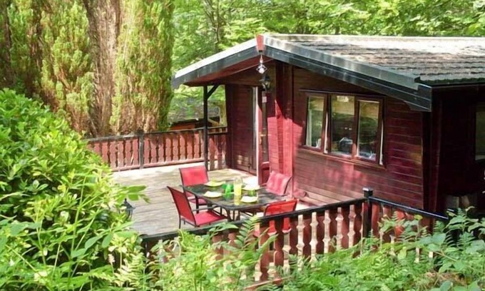 Windermere Cottage | TOP LODGE, 4 SKIPTORY HOWE, pet friendly in Troutbeck Bridge