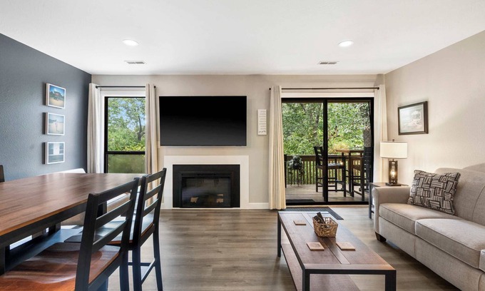 Table Rock Condo | Top Notch – Condo for 6