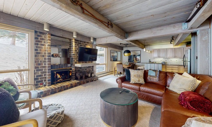 Snowmass Village Condo | Top of the Village - Trails 105
