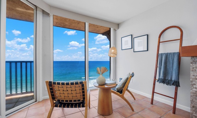 Solana Beach Condo | Top of the Wave - Oceanfront top floor breathtaking views