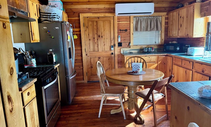 Snowflake Cabin | Top of the World, rustic cabin & retreat