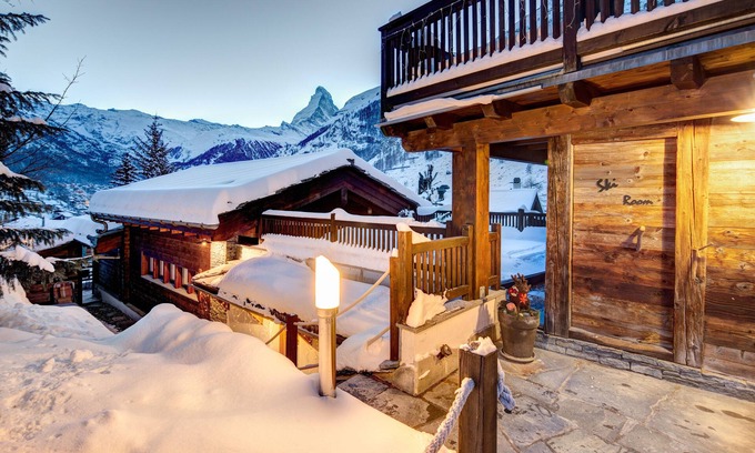 Zermatt Ski Chalet | Top ski chalet in Zermatt (Ski in) with a wonderful view of the Matterhorn