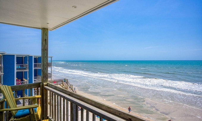 Sneads Ferry Condo | Topsail Reef 362 | Oceanfront Condo | Sleeps 2