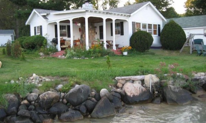 Rapid City Cabin | Torch Lake Dream Cottage