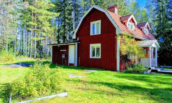 Ostra Amtervik House | Torp ved Mårbacka (Helt hus til leie) Östra Ämtervik/Sunne