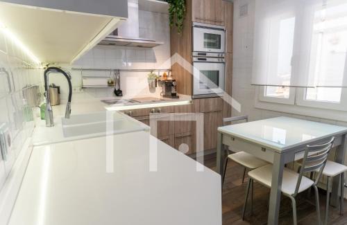 Gijon-Este Apartment | Torre La Arena