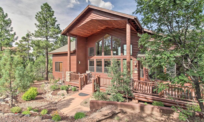 Torreon Cabin | Torreon 'Crow's Nest' Mountain Home w/Views!