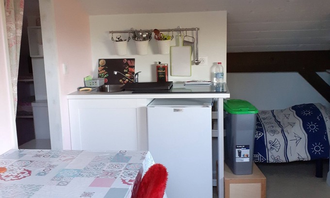 Charritte-de-Bas House | Torttua country gite close to hiking trails
