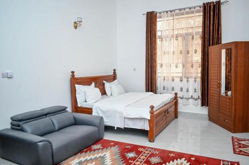 Chukwani Apartment | Tosh Home