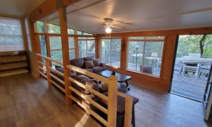 Wishon House | Tower Hideaway: Beautiful cabin in the woods near Bass Lake & Yosemite