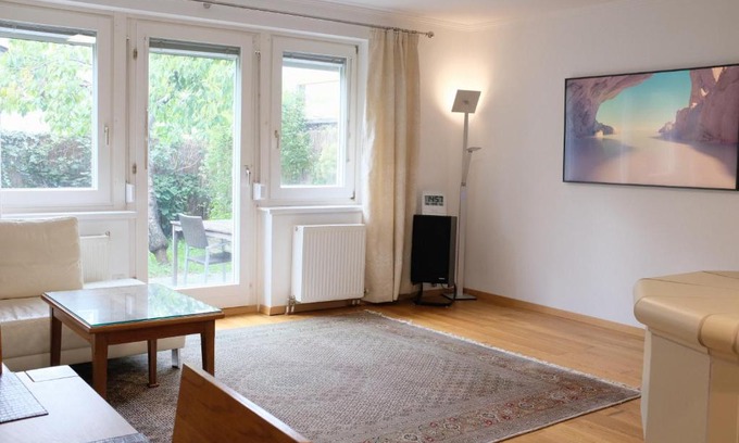 Vienna House | Town House near Metro & Vienna City Center