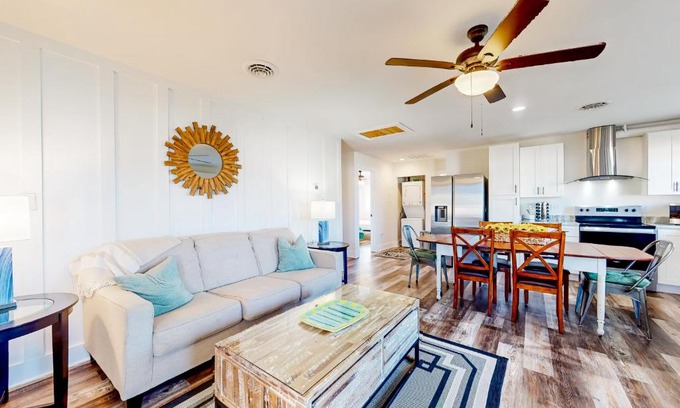 Rehoboth Beach Apartment | Town of Rehoboth Beach - 20485 Lincoln St. Unit 4