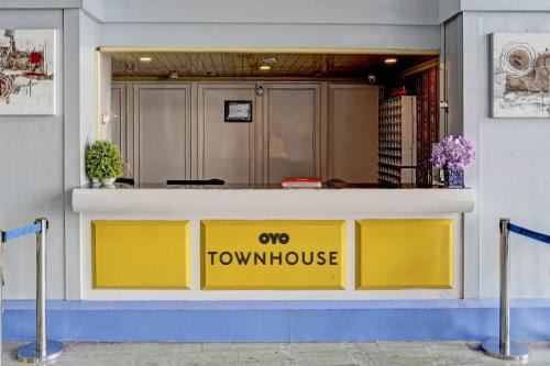 Aarey Colony Hotel | Townhouse 809 Royal Palms Hotel - Rose Collection