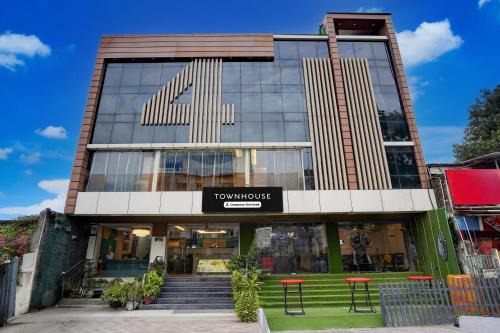 Civil Lines Hotel | Townhouse Prayagraj Central Bus Terminal Formerly Hotel Four View