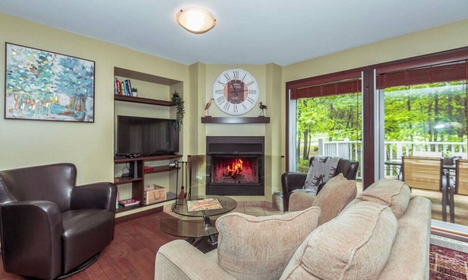 Mont-Tremblant House | Townhouse with Free Shuttle to Tremblant Resort