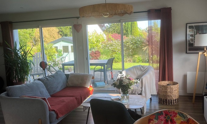 Lorient House | Townhouse with garden 7 minutes from Les Halles and 10 minutes from the beach!