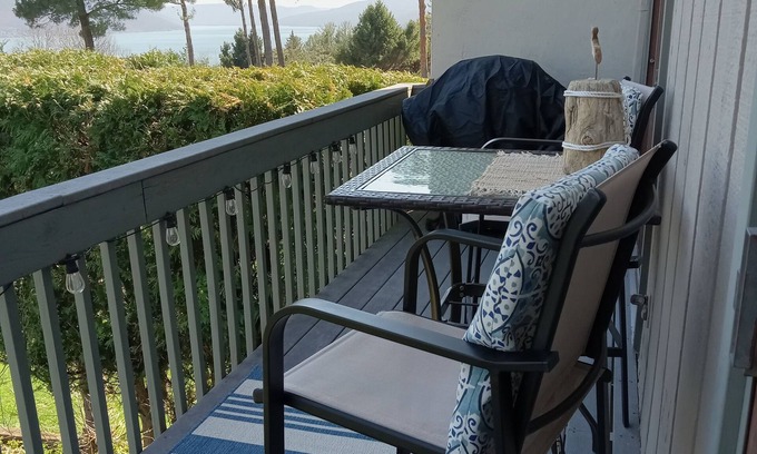 Canandaigua House | Townhouse with Lake views/access, 10 min to ski Bristol Mountain