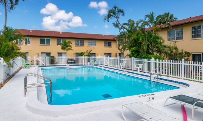 Whitney Beach House | Townhouses In The Cay Boat Dock, Pool And Just A Few Minutes From The Beach