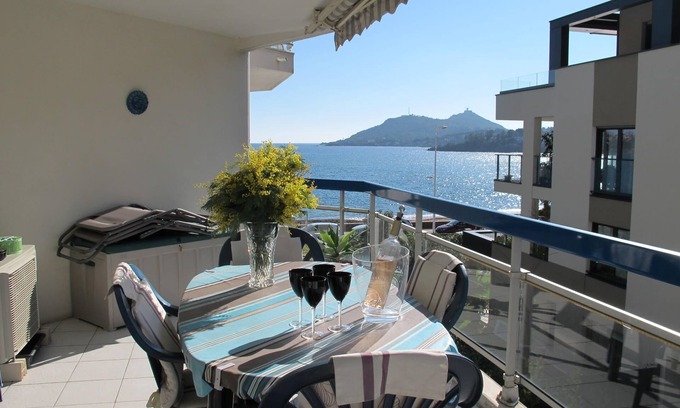 Agay Apartment | Très beau 2 pièces climatisé, tout équipé avec vue mer et garage