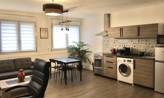 Meudon-la-Foret Apartment | Très Beaux 2 Pièces de 50m2 Proche Vélizy