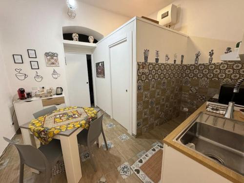 Albergheria Apartment | Tra i vicoli di Ballarò