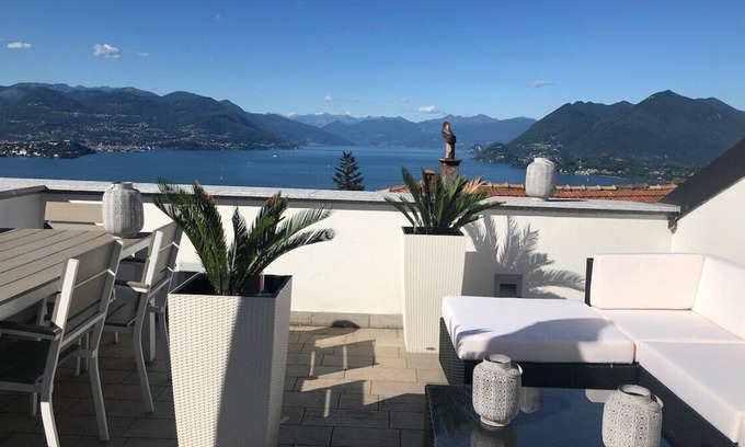 Camogno Apartment | Tra Sassi&Stelle apt. in a lake view stone house
