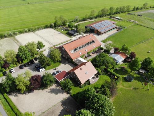 Wuppelser Altendeich House | Traberhof - Landurlaub in seiner schönsten Form - freies Reiten inbegriffen - Hunde willkommen - Sauna im Haus - Kanuverleih - tolle Radwege - Deich in Sichtweite