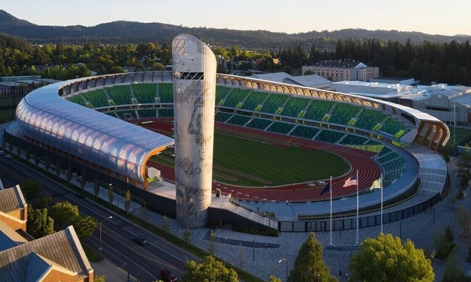 Amazon House | Track and Field Home - Walk to Hayward Field & UO