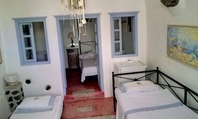 Emporio House | Traditional house in middle-age castle of Emporio Santorini