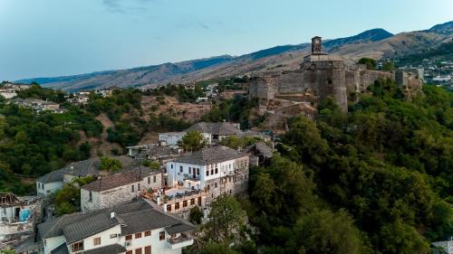 Gjirokaster Apartment | Traditional House & Rooms Shapllo