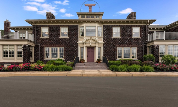 Town of Union Hotel | Traditions Hotel & Spa, Ascend Hotel Collection