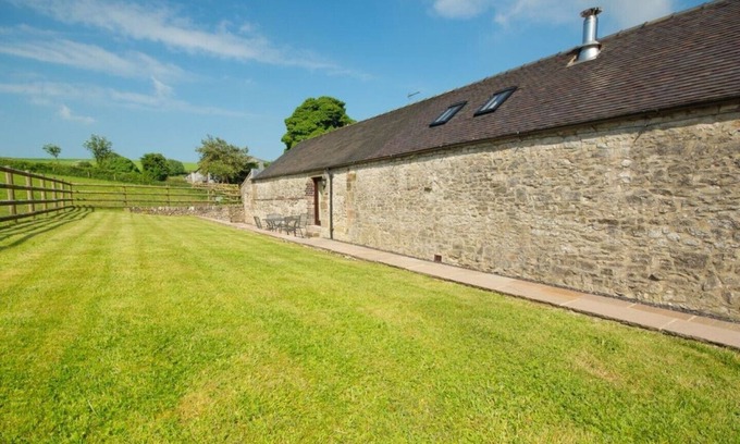 Newton Grange Cottage | Trail View - Stunning Cottage -Log Burner- High Peak Trail/Peak District