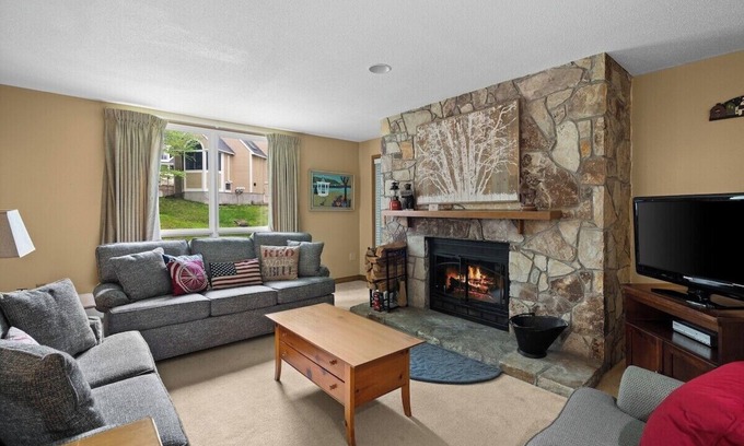 West Dover Condo | Trailside Tranquility, new renovations 2025 | Slope-Side at Mount Snow