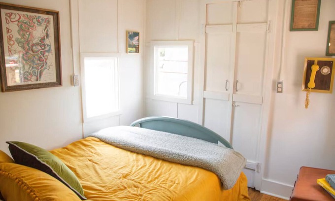 Grand Coteau House | Train Wreck Inn: Stay in the Caboose