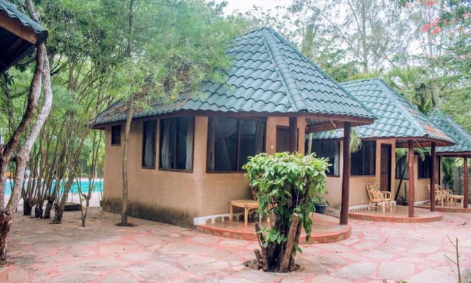 Galu Cottage | Tranquil 1-bedroom cottage in Diani Beach-5