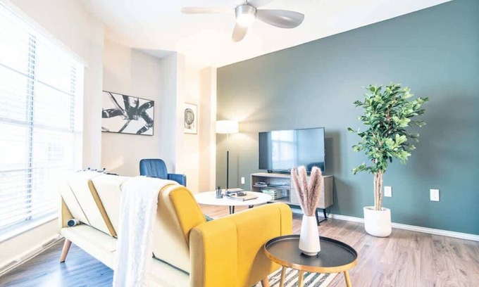 Willow Run Apartment | Tranquil 1BR King Suite | Pool, Parking & Gym 01