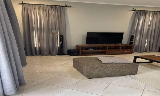 Arusha Apartment | Tranquil 2-bedroom apartment in Arusha with WiFi, AC