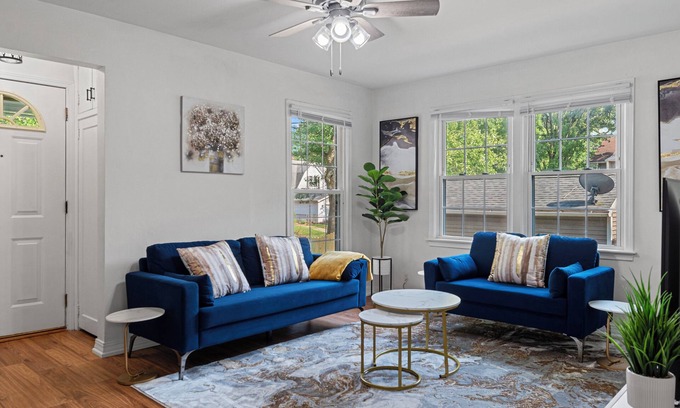 Springfield House | Tranquil 2-bedroom house with a massage chair and a multi-purpose 3rd room