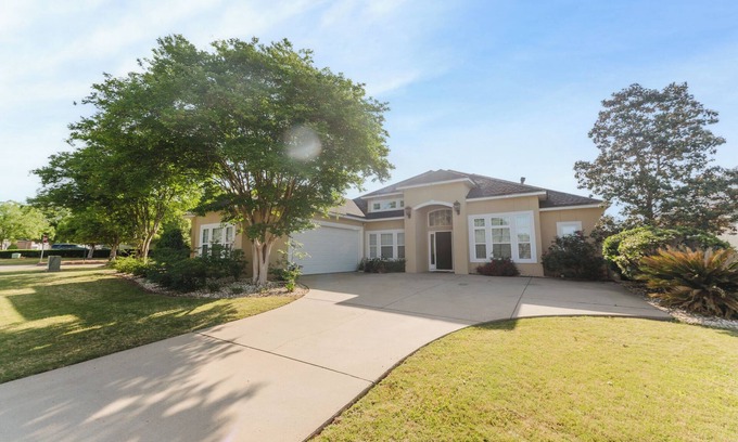 Albany House | Tranquil and Luxurious 3BR/2.5BA home in Albany
