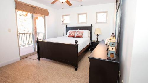 Kanab House | Tranquil Desert Lodge Kanab Luxury Vacation Home