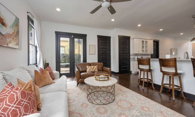 Historic Edgefield Apartment | Tranquil East Nash Escape - Pool Table