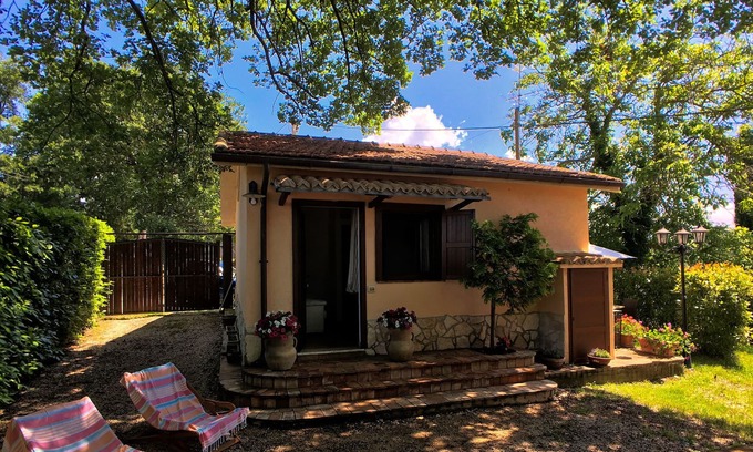 Selci House | Tranquil holiday home in Selci with swimming pool