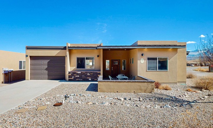 Moab South Valley House | Tranquil home with amazing views & great location close to Arches National Park