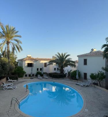 Mazotos Apartment | Tranquil Poolside apartment with stunning views
