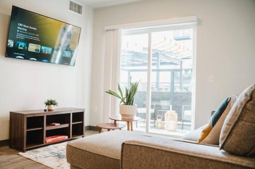 Overland Apartment | Tranquil Poolside Retreat in Colorado's Heart