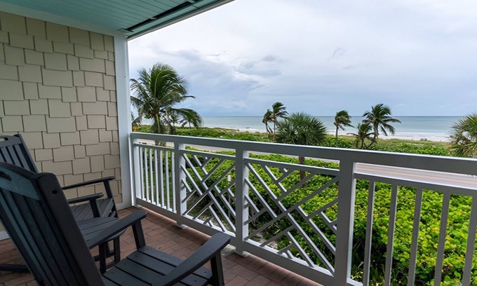 Captiva Hotel | Tranquil Room w/Gulf View Balcony – Unwind by Captiva Island’s Shoreline