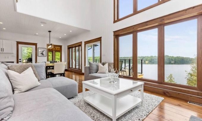 Seguin Villa | Tranquil Shores Summa