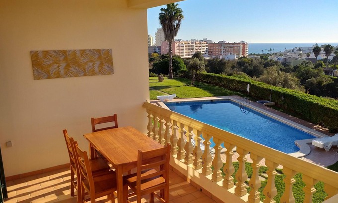 Silves Apartment | Tranquil T1 with sunny balcony sea view and countryside Armação de Pêra Algarve